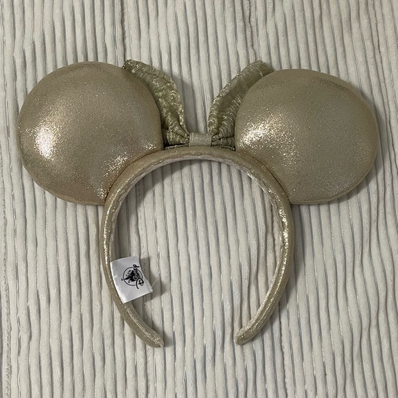 Disney Parks Minnie Mouse Almond Pearl Gold Ear Headband - Picture 2 of 3